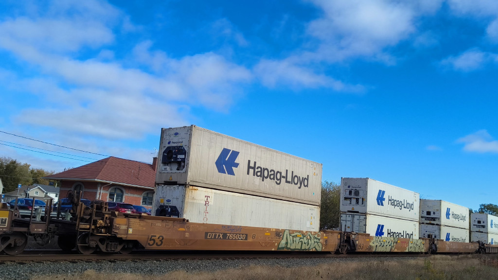 DTTX 765030 (Triple Well Car Altogther)